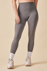 Calça legging chumbo